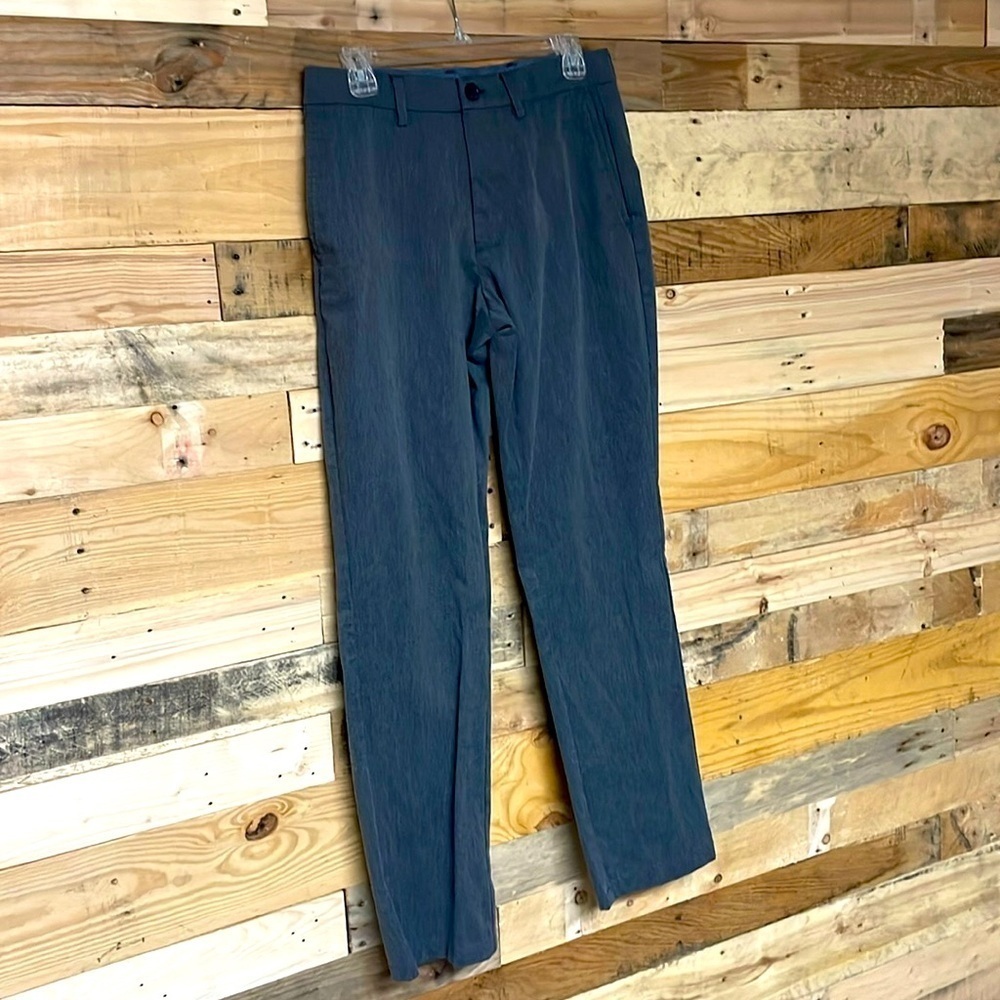 Old Navy size 30x32 gray ultimate straight built-in flex dress pants